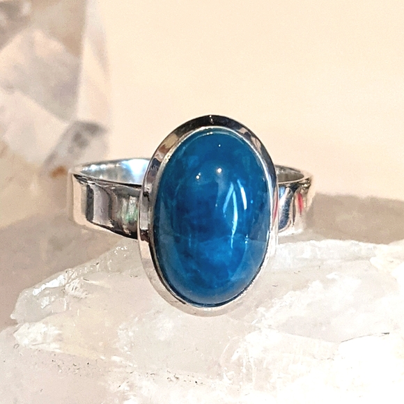 Natural Blue Apatite, 925 Silver Ring, Size 8.5 - Picture 1 of 9